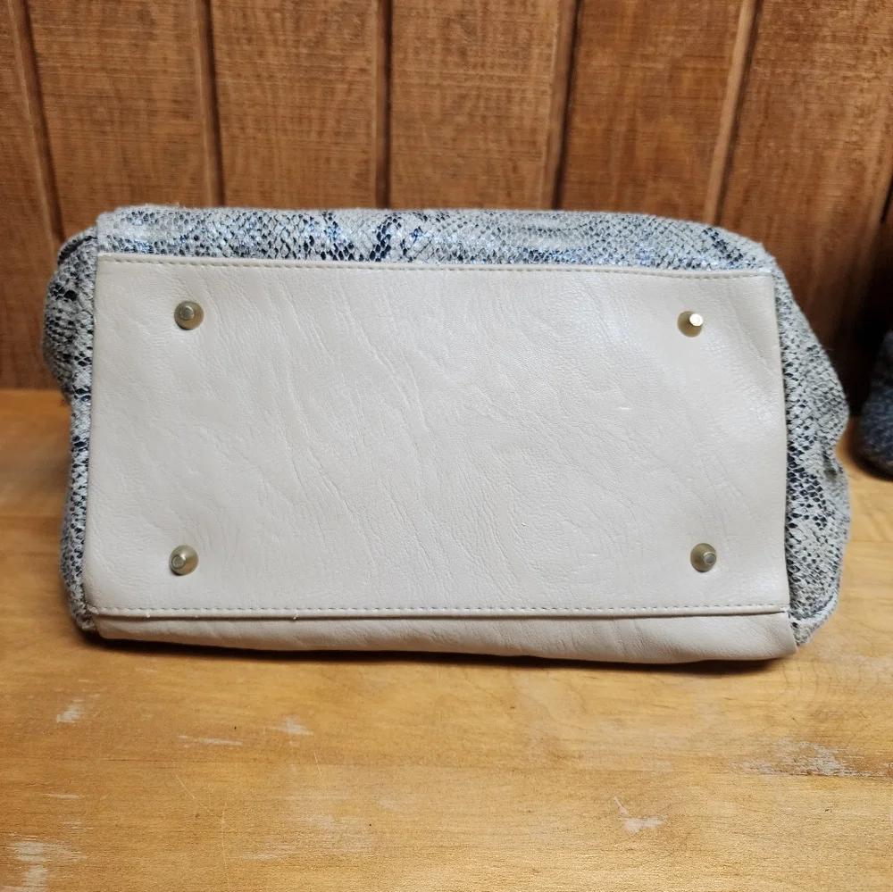 Miche Large Base Bag With 2 Free Skins! - Picture 8 of 10